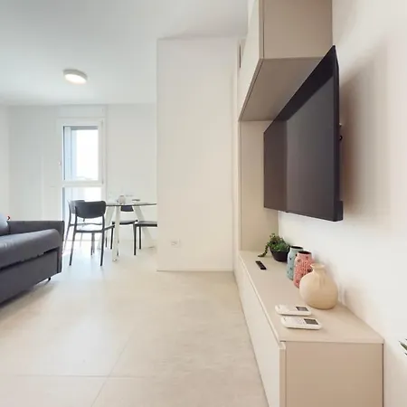 Homeby - Casa Raffaele *